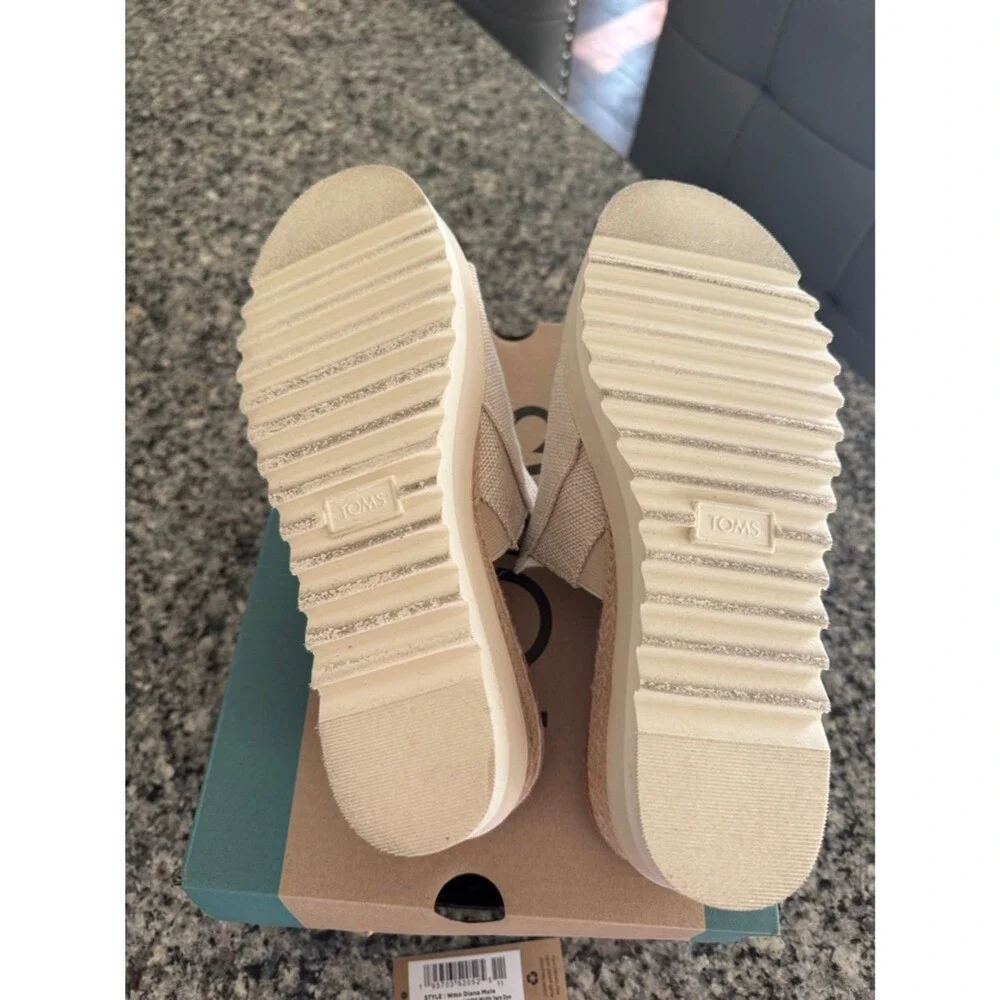 TOMS Natural Diane mule style Platform Slide Sandals 7W (NWT)
